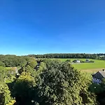 Stilvolles Mit Laendlichem Ausblick דירה