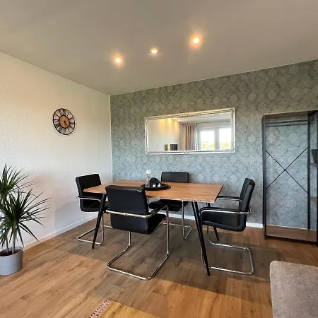 Stilvolles Mit Laendlichem Ausblick *